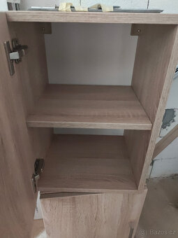 Závěsná skříňka - 2