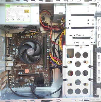 PC AM4 A320 Ryzen 5 2400G 8GB DDR4 Win10/11 - 2