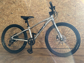 Nové dětské kolo BH EXPERT JUNIOR 24" DISC - 2