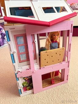 Domeček pro Barbie - 2