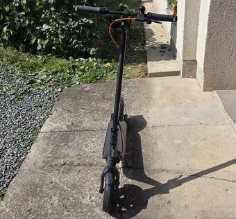 Elektro koloběžka Ninebot KickScooter F2 Pro by Segway - 2