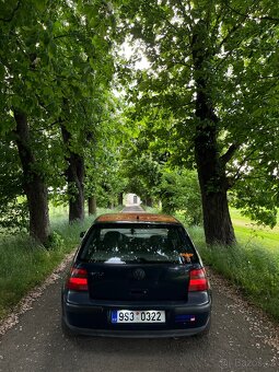 VW Golf IV - 2