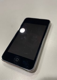 Apple iPod Touch 2.generace 8 GB A1288 - 2