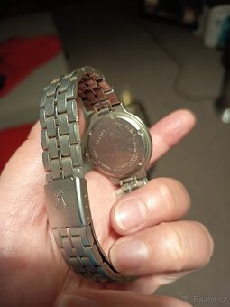 Prodám hodinky  Seiko solár titanium - 2