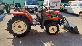 Malotraktor Kubota GL25 4x4 s čelním nakladačem - 2
