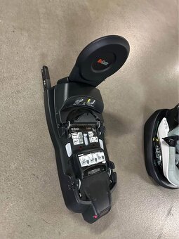 Isofix baze na autosedačku - BeSafe iZi Modular Base i-Size - 2