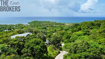 2BD&2BT Wooden Bungalow Diamond Hill Resort, Roatan - 2