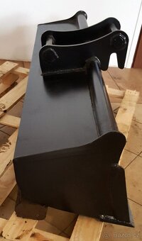 220 cm - Lžíce na vykopávání pro rypadla JCB;CAT o hmotnosti - 2
