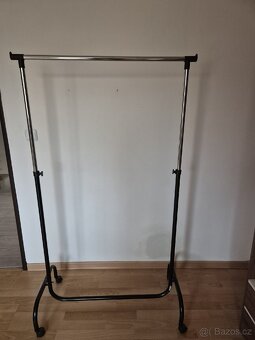 Stojan na oblečení - 2