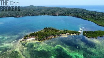 Bailey's Caye Old Port Royal, Roatan - 2