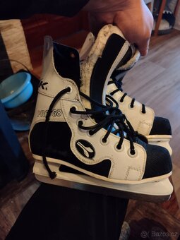 Lední brusle - Kanady - 2