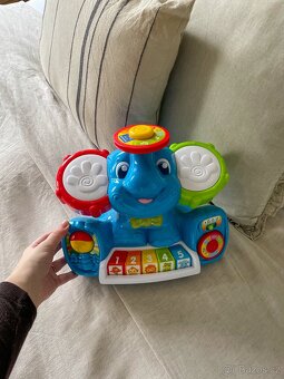 Clementoni Interaktivní slon se zvuky - 2