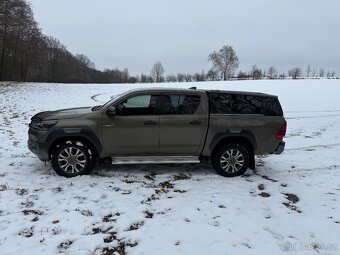 Toyota Hilux - 2