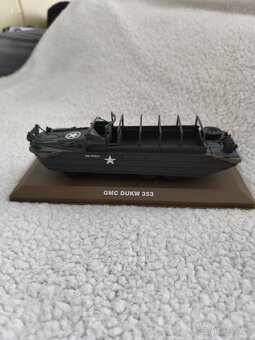 Auta, kamióny,naklaďáky NOVÉ. - 2