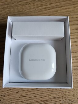 Samsung Galaxy Buds 2 olivové - 2
