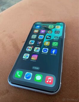 iPhone 11/ 64 bílá barva - 2