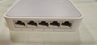Switch tp link LS1005 - 2