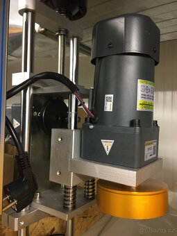 STOLNÍ AUTOMATICKÁ VÍČKOVAČKA DDX-450 - 2