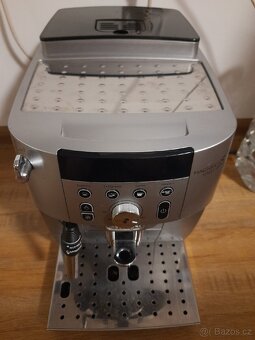 Kávovar DeLonghi Magnifica S Smart - 2