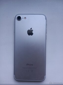 Nabízím IPHONE 7 - 2