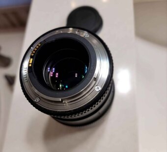 Canon EF 100mm 2.8 Macro - 2
