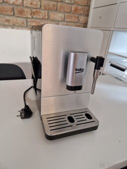 Automatický kávovar Beko CEG5311X - 2