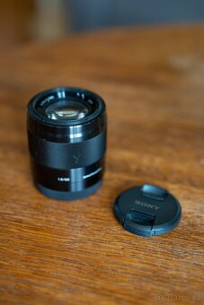 Sony E 50mm f/1.8 OSS - 2