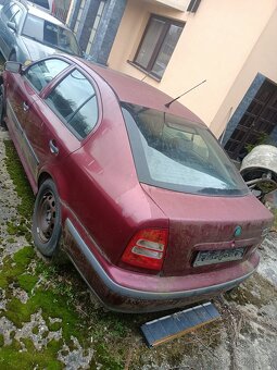 Škoda Octavia 1.8 20V Náhradní díly - 2