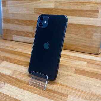 iPhone 11 64GB, černý (12 měsíců záruka) - 2