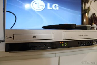 kvalitní LG COMBO DVD-VCR přehrávač/ rekorder V280, DVD,MP3, - 2