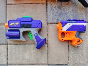 4 zbraně na NERF - 2