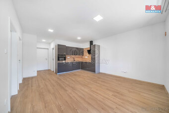 Pronájem rodinného domu, 3+kk, 54 m², Obecnice - 2