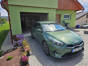 Prodám Kia Ceed 1,5 T-GDi GPF 7DCT Benzín - 2