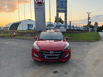 HYUNDAI I30 1.4i KLIMA PARK SENZORY AUTORIZOVANÝ SERVIS - 2