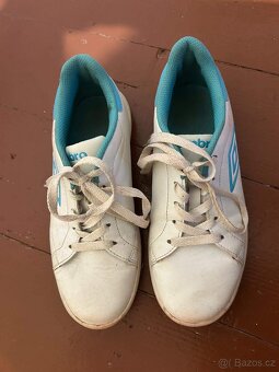Sálovky UMBRO - vel. 37,5 - 2