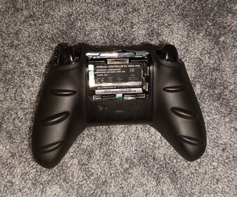 Xbox One Gamepad - 2