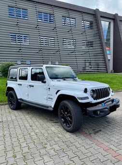 Jeep Wrangler 2.0T Unlimited  80 Sahara CZ 1majitel 22tkm - 2