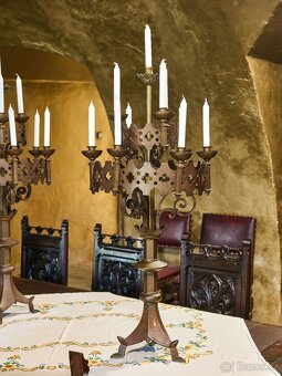 Monumentální párové neogotické bronzové svícny – výška 100 c - 2