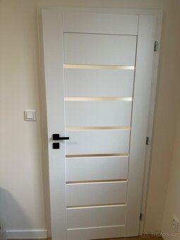 2x pravé dveře 80 - 2