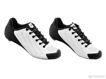 Cyklotretry Force COMANDO CARBON, bílé vel.44 799Kč - 2