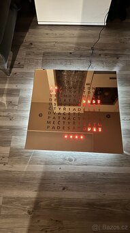 Slovní hodiny zrcadlové  (word clock) - 2
