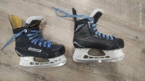 hokejové brusle Bauer Supreme S150, velikost 1,5 EE - 2