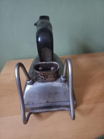 Starožitná žehlička - 2