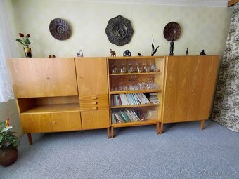 Obývací stěna se sedací soupravou - 2