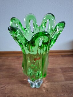 Váza skleněná . - 2