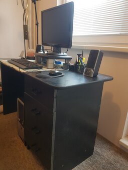 Kancelářský stůl černý - 2