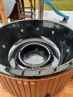 Koupaci kad,virivka,jacuzzi - 2