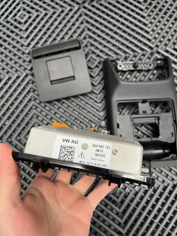 Zásuvka na 220V pro Octavia III - 2