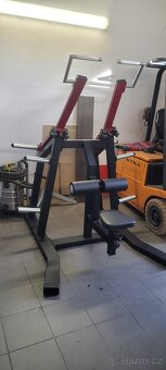 Posilovací stroje typu Hammer - 2