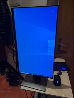 Monitory DELL 22" IPS - 2